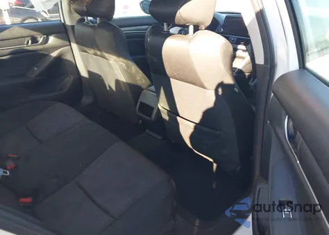 2021 Honda Accord Lx z USA, uszkodzony, nr VIN 1HGCV1F11MA008954